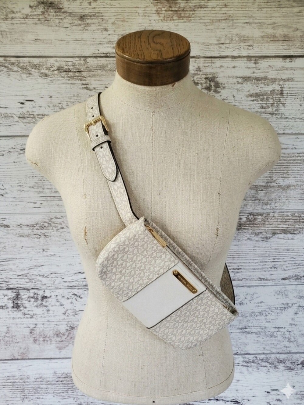Michael Kors Vanilla Signature Logo Fanny Pack Crossbody Belt Bag